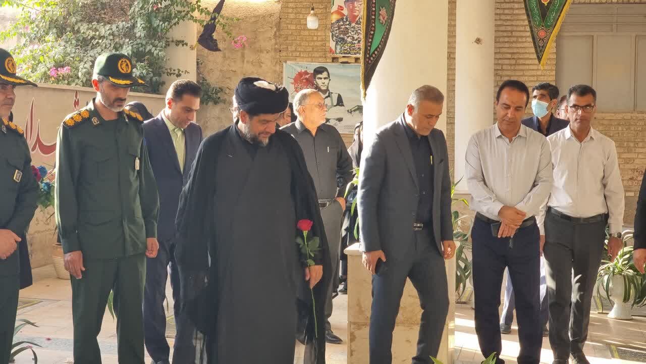 مراسم تجدید میثاق با شهدا در گناوه برگزار شد