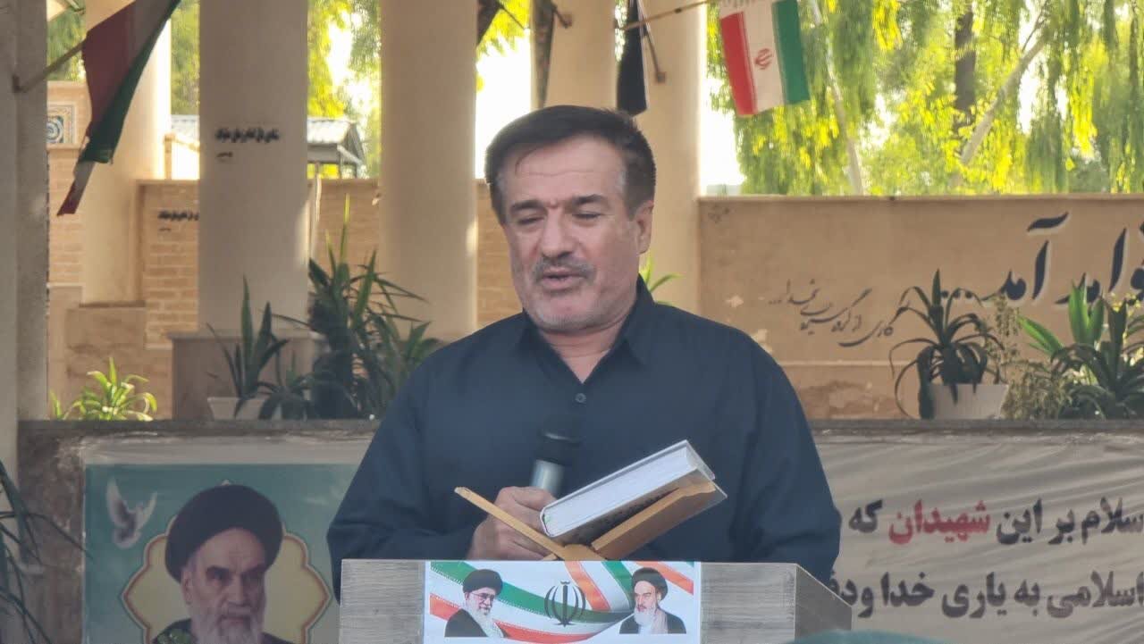 مراسم تجدید میثاق با شهدا در گناوه برگزار شد