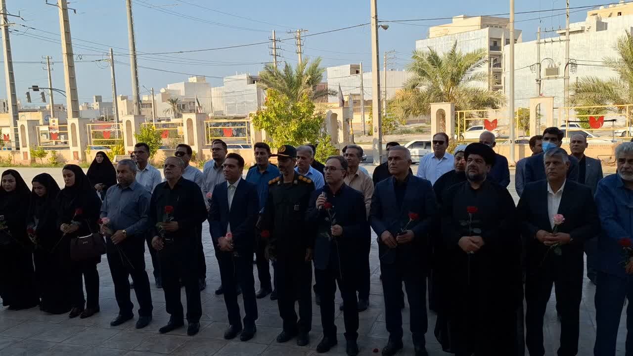 مراسم تجدید میثاق با شهدا در گناوه برگزار شد