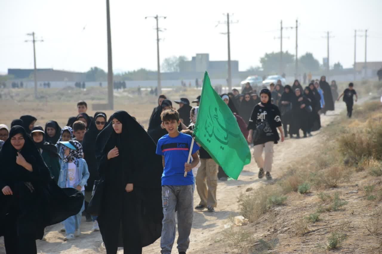 ۱۰ کیلومتر عشق؛ سنت ۵۰ ساله پیادهروی مردم شهرستان قوچان