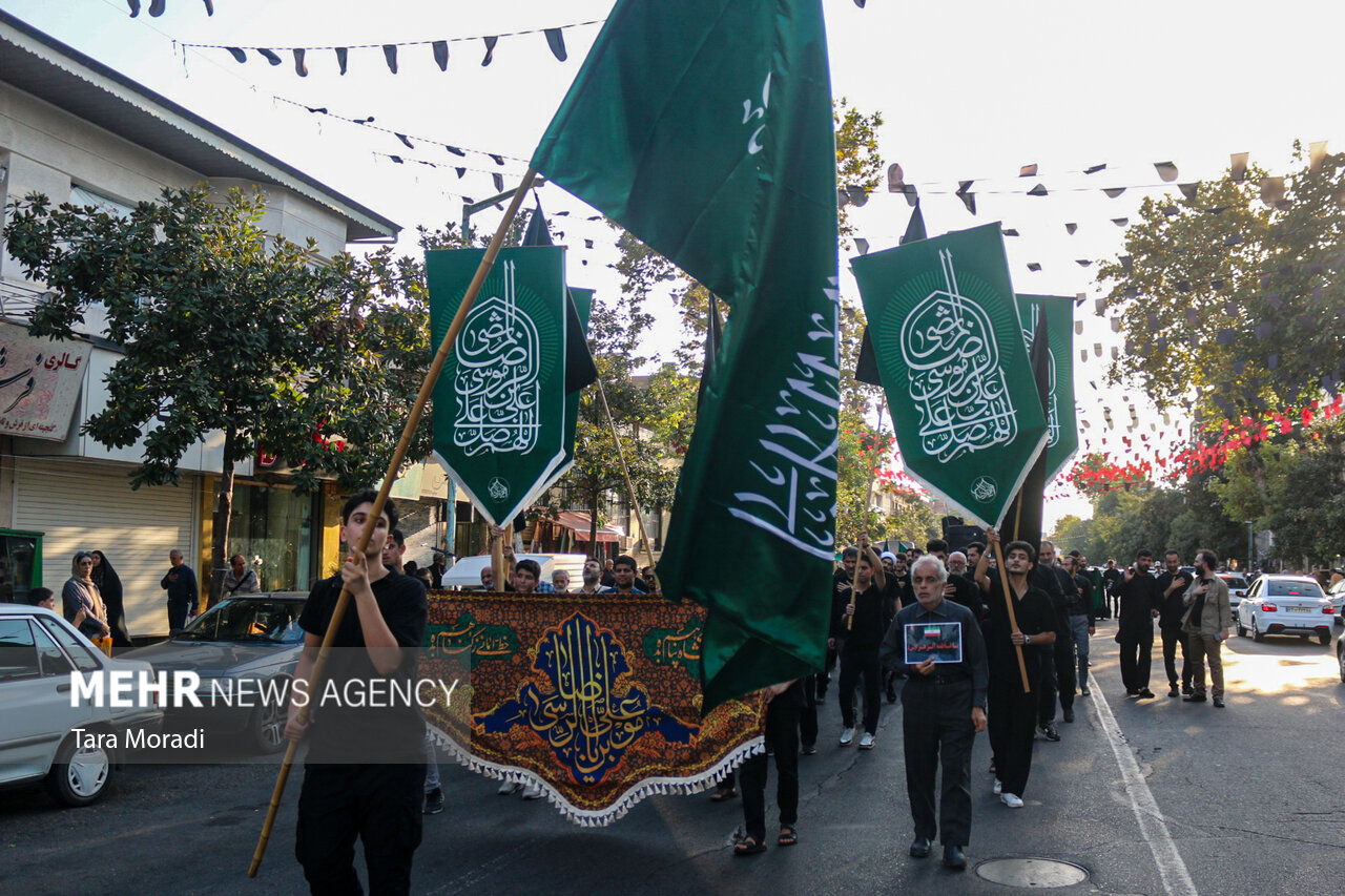 دسته عزاداری عصر شهادت امام رضا (ع) در رشت دسته عزاداری عصر شهادت امام رضا (ع) در رشت