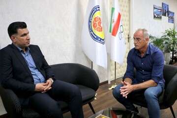  بررسی شرایط تیم ملی هندبال در جلسه پاکدل و سرمربی