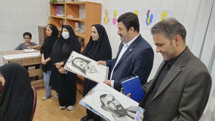 هنرمندان سرمایههای فرهنگی و معنوی جامعه هستند هنرمندان سرمایههای فرهنگی و معنوی جامعه هستند