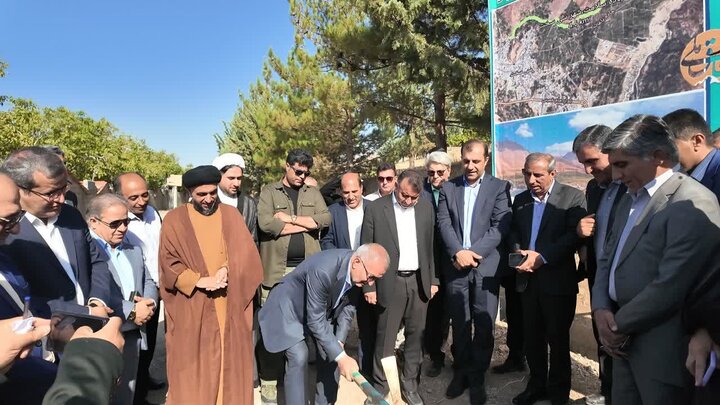 افتتاح و کلنگزنی ۱۰۷ طرح عمرانی و اقتصادی در شهرستان دنا افتتاح و کلنگزنی ۱۰۷ طرح عمرانی و اقتصادی در شهرستان دنا