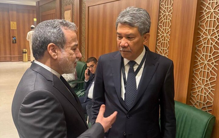 عراقچی با وزیر خارجه مالزی دیدار کرد