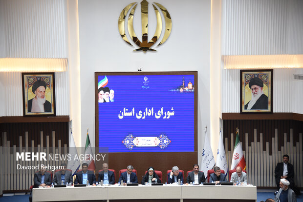 جلسه شورای اداری خراسان رضوی با حضور وزیر راه و شهرسازی