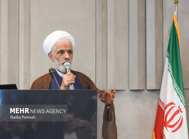 بازدید معاون حقوقی رئیس جمهور از پروژه های عمرانی البرز