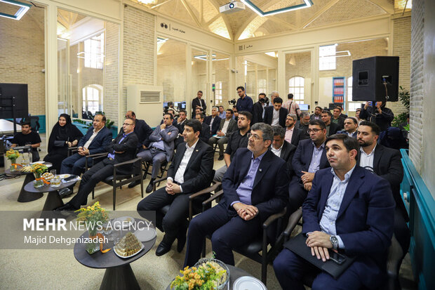 سفر وزیر ارتباطات به یزد