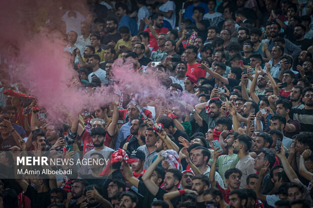 لیگ برتر فوتبال ؛ سپاهان و پرسپولیس