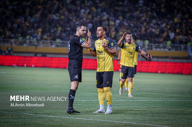 لیگ برتر فوتبال ؛ سپاهان و پرسپولیس