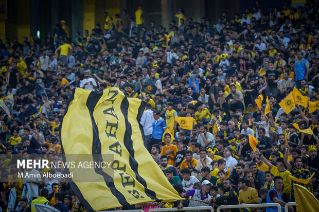 لیگ برتر فوتبال ؛ سپاهان و پرسپولیس