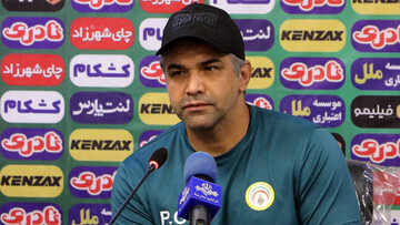 قربانی:تصمیمات سلیقه‌ای فدراسیون لذت تماشای فوتبال را کم کرده است