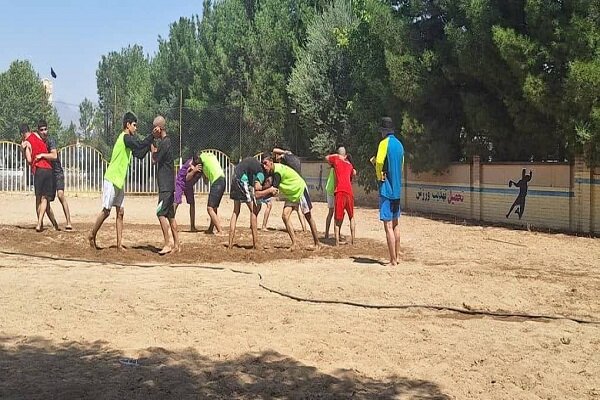 اردوی آماده‌سازی نفرات برتر کشتی ساحلی نونهالان لرستان برگزار شد