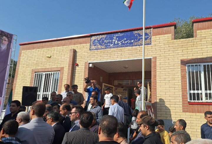 افتتاح مدرسه ۶ کلاسه در روستای کرجو با حضور معاون حقوقی رئیس جمهور افتتاح مدرسه ۶ کلاسه در روستای کرجو با حضور معاون حقوقی رئیس جمهور