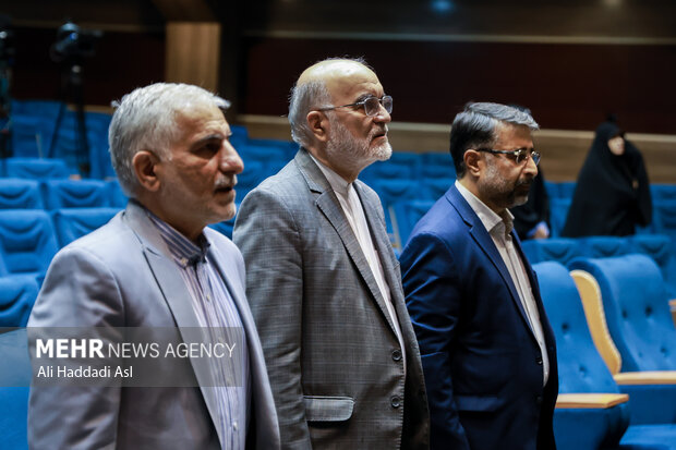 آئین رونمایی کتاب «پنج حق»