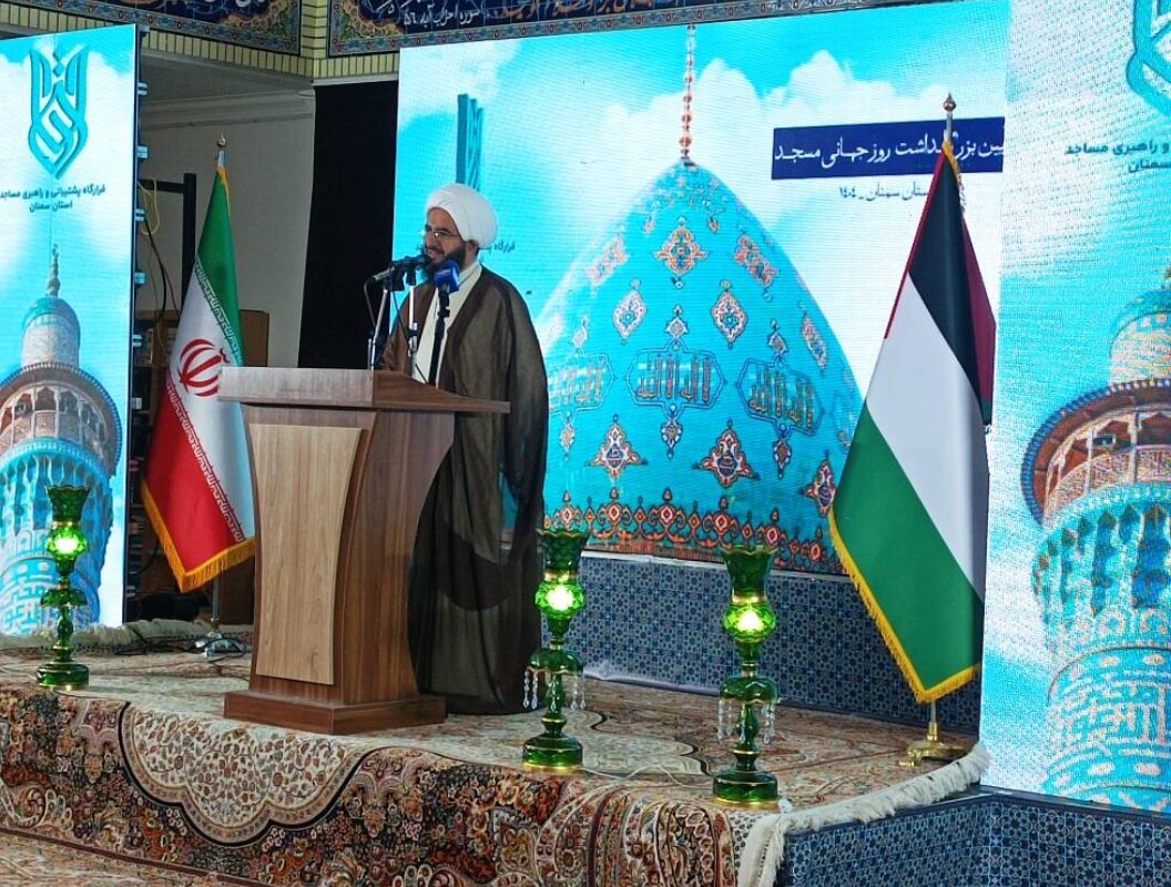 مساجد کانون ساماندهی امت مسلمان است مساجد کانون ساماندهی امت مسلمان است