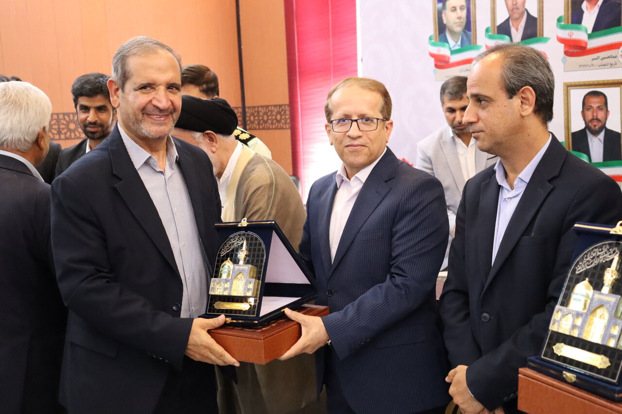 نشست فرمانداران ادوار شهرستان دیر برگزار شد