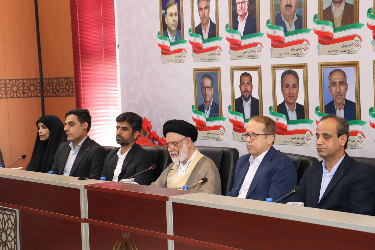 نشست فرمانداران ادوار شهرستان دیر برگزار شد