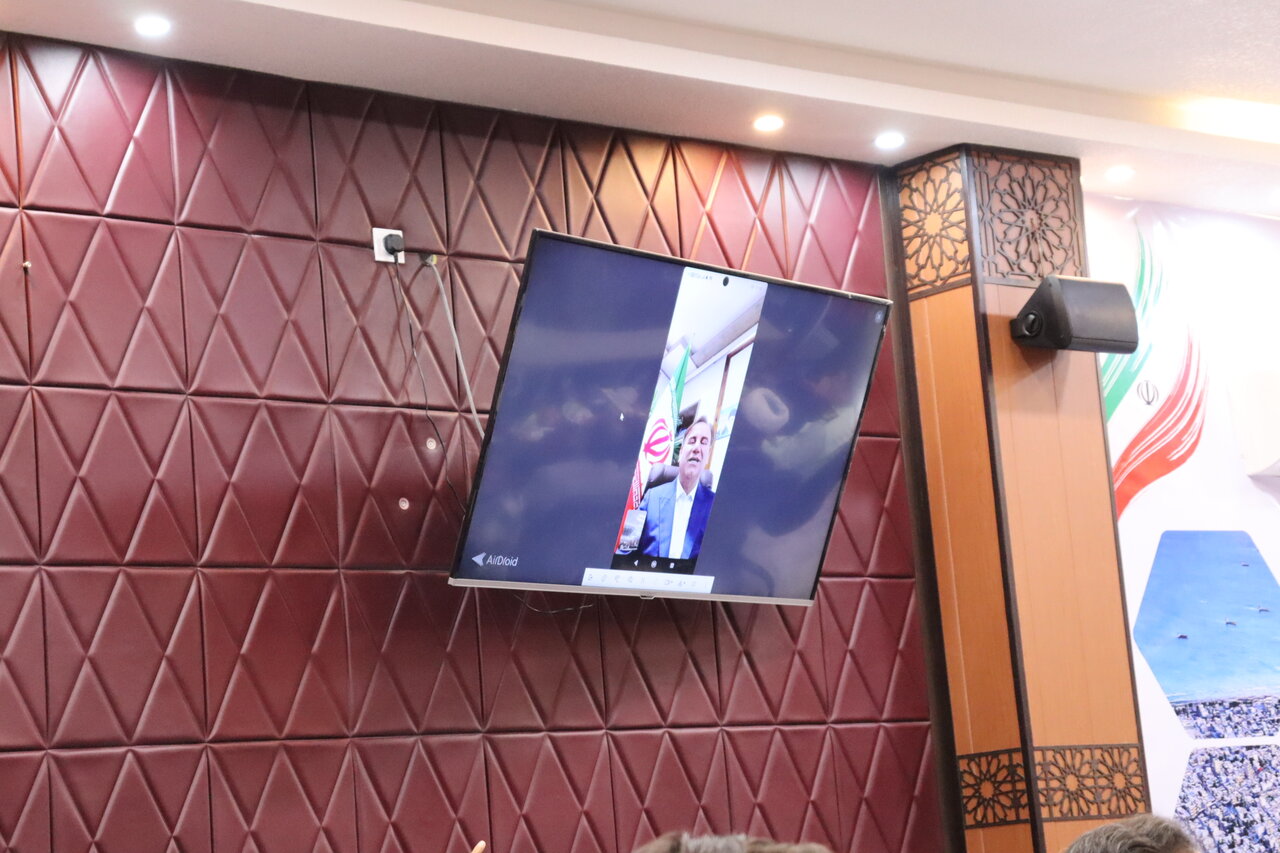 نشست فرمانداران ادوار شهرستان دیر برگزار شد