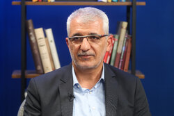 انبارهای پر، قفسه‌های خالی؛ معمای کمبود دارو در ایران