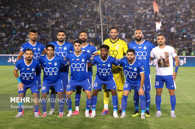 دیدار فوتبال تیمهای استقلال و ذوب آهن 6