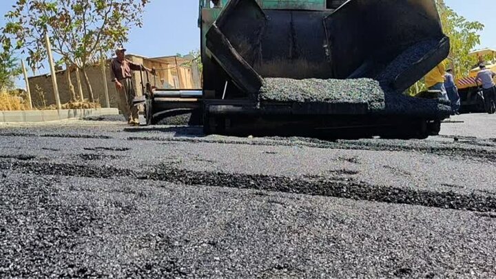 آسفالت‌ معابر روستاهای مریوان ویژه هفته دولت