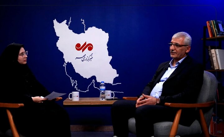 انبارهای پر، قفسه‌های خالی؛ معمای کمبود دارو در ایران
