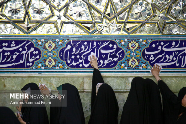 آیین غبارروبی حرم حصرت معصومه(س) با حضور خبرنگاران