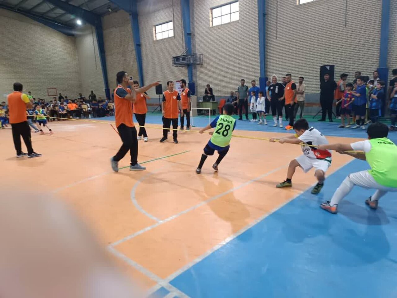 آموزش و پرورش در توزیع اعتبارات گناوه خاص دیده شد