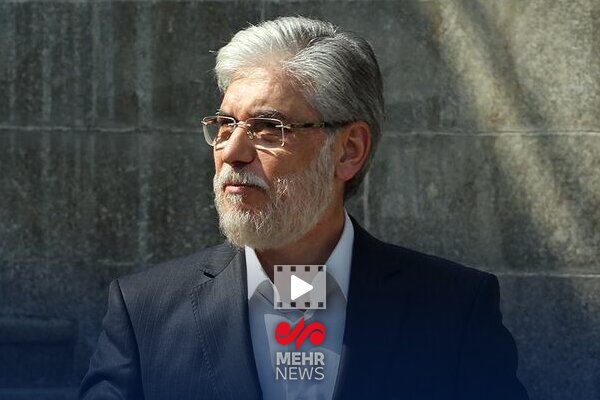 سیمایی‌صراف: وزارت علوم نمی‌تواند از طرف کسی تقاضای عفو دهد