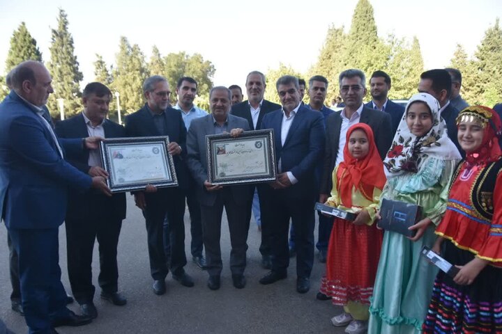 وزیر آموزش و پرورش وارد استان سمنان شد