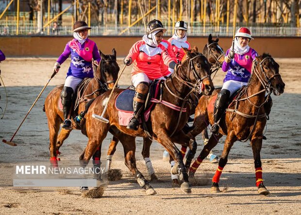 نخستین بانوی چوگان اصفهان: در حسرت چوگان در میدان نقشجهانم!