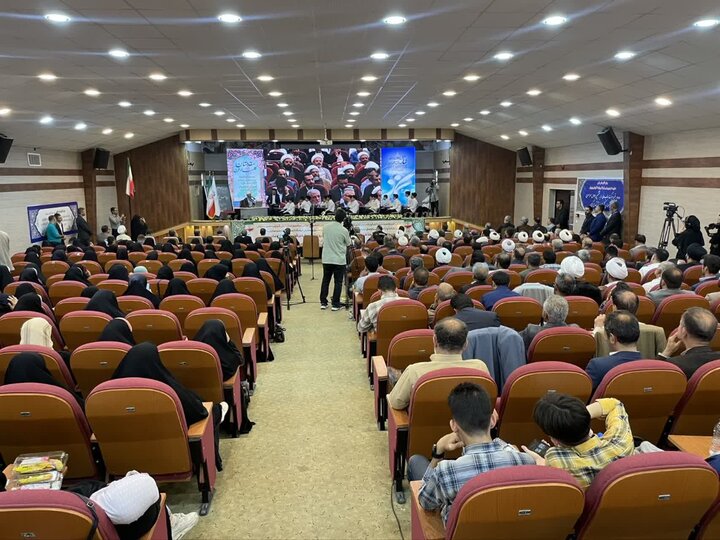 60 برگزیده ششمین اجلاسیه نماز تقدیر میشوند