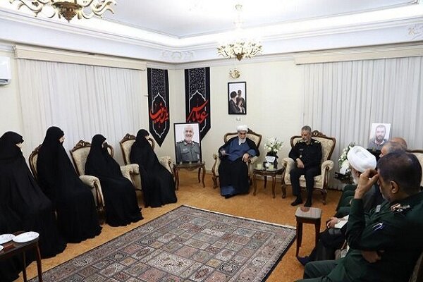 سرلشکر موسوی: ما که باقی ماندیم باید قدردان شهدا باشیم