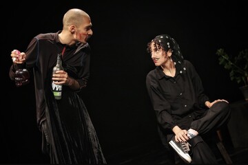 یک مرد در قامت «لیدی مکبث»؛ تئاتری که حرف دل دانشجویان را به صحنه آورد