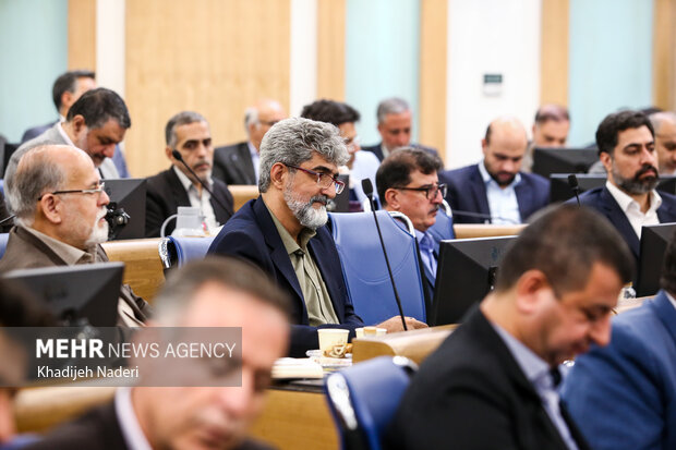 حضور وزیر علوم درجلسه شورای اداری استان اصفهان