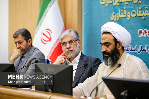 حضور وزیر علوم درجلسه شورای اداری استان اصفهان