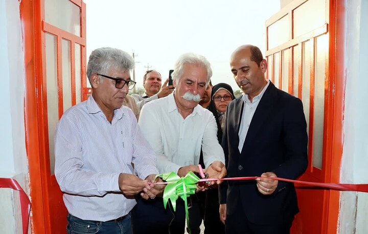 مدرسه عشایری دشت پلنگ دشتی افتتاح شد