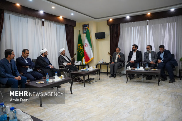 دیدار مدیرعامل گروه رسانه ای مهر با تولیت حرم شاهچراغ (ع) 8