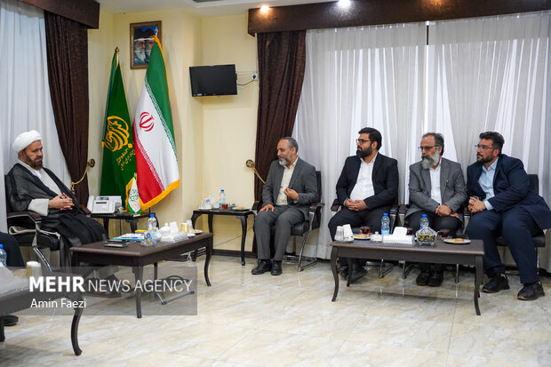 دیدار مدیرعامل گروه رسانه ای مهر با تولیت حرم شاهچراغ (ع) 6