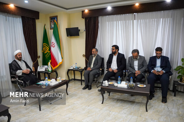 دیدار مدیرعامل گروه رسانه ای مهر با تولیت حرم شاهچراغ (ع) 3