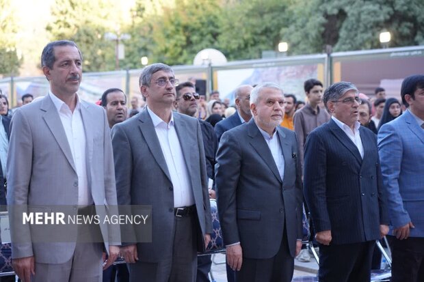 جشن ثبت جهانی دره خرم‌آباد در محوطه باغ گلستان قلعه فلک‌الافلاک