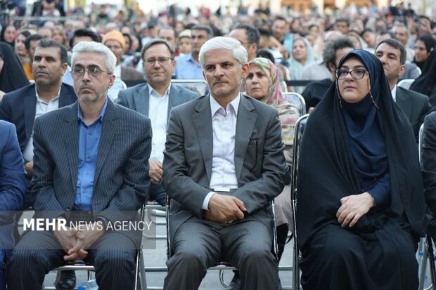 جشن ثبت جهانی دره خرم‌آباد در محوطه باغ گلستان قلعه فلک‌الافلاک