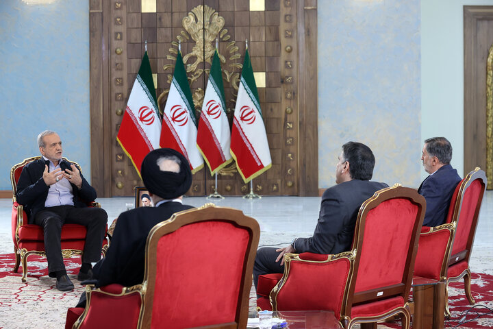 پزشکیان: جنگ طلب نیستیم اما با قدرت جلوی متجاوز میایستیم پزشکیان: جنگ طلب نیستیم اما با قدرت جلوی متجاوز میایستیم