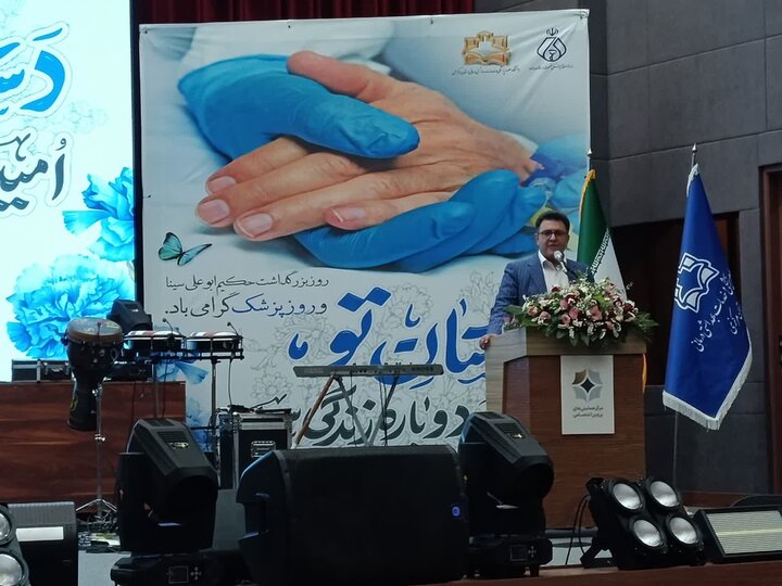 دولت افزایش ۱۰۰ درصدی حقوق دستیاران پزشکی را به تصویب رساند دولت افزایش ۱۰۰ درصدی حقوق دستیاران پزشکی را به تصویب رساند