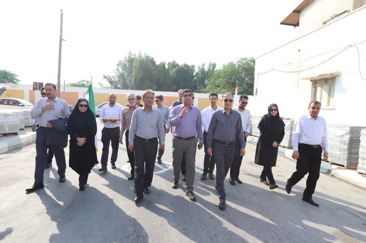 آغاز عملیات سنگفرش معابر شهری در خارگ آغاز عملیات سنگفرش معابر شهری در خارگ