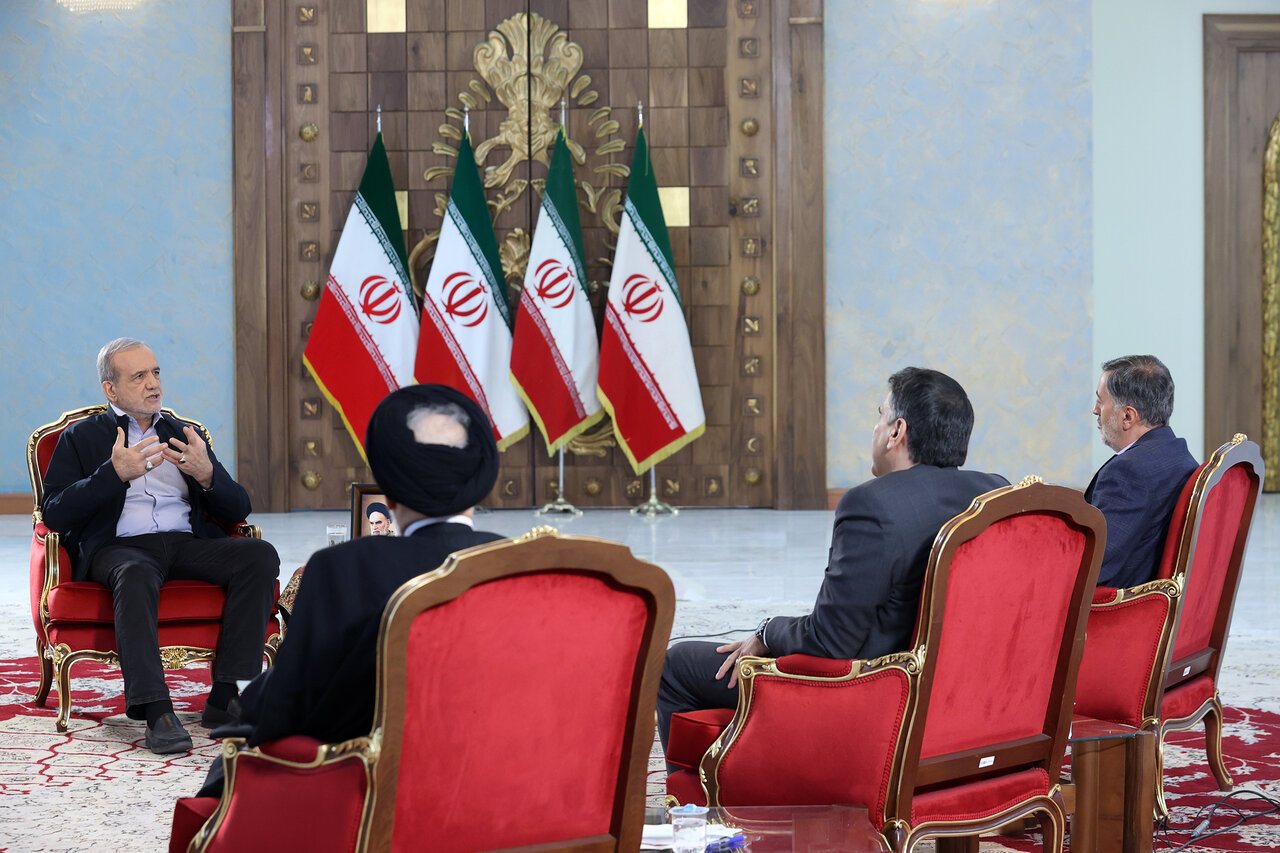 پزشکیان: جنگ طلب نیستیم اما با قدرت جلوی متجاوز می‌ایستیم