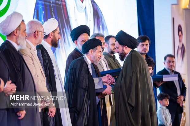 بیستمین آئین پاسداشت ادبیات جهاد و مقاومت در قزوین