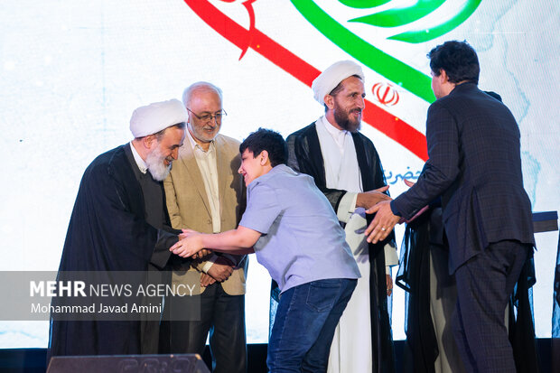 بیستمین آئین پاسداشت ادبیات جهاد و مقاومت در قزوین