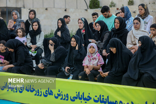 اولین دوره مسابقات خیابانی ورزش‌های زورخانه ای و پهلوانی در تبریز
